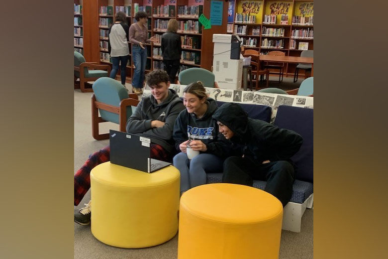 Loudoun Co. students learn history, collaboration in creating books