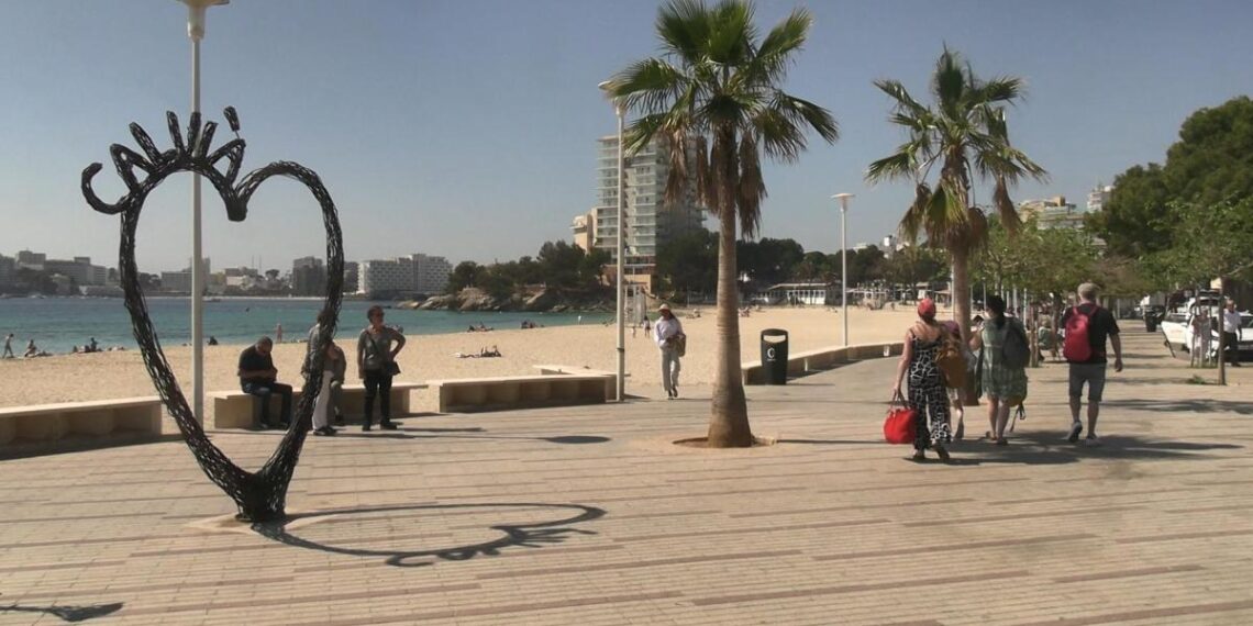 Calvia brings forward the celebration of Book Day with a day full of activities in Palmanova