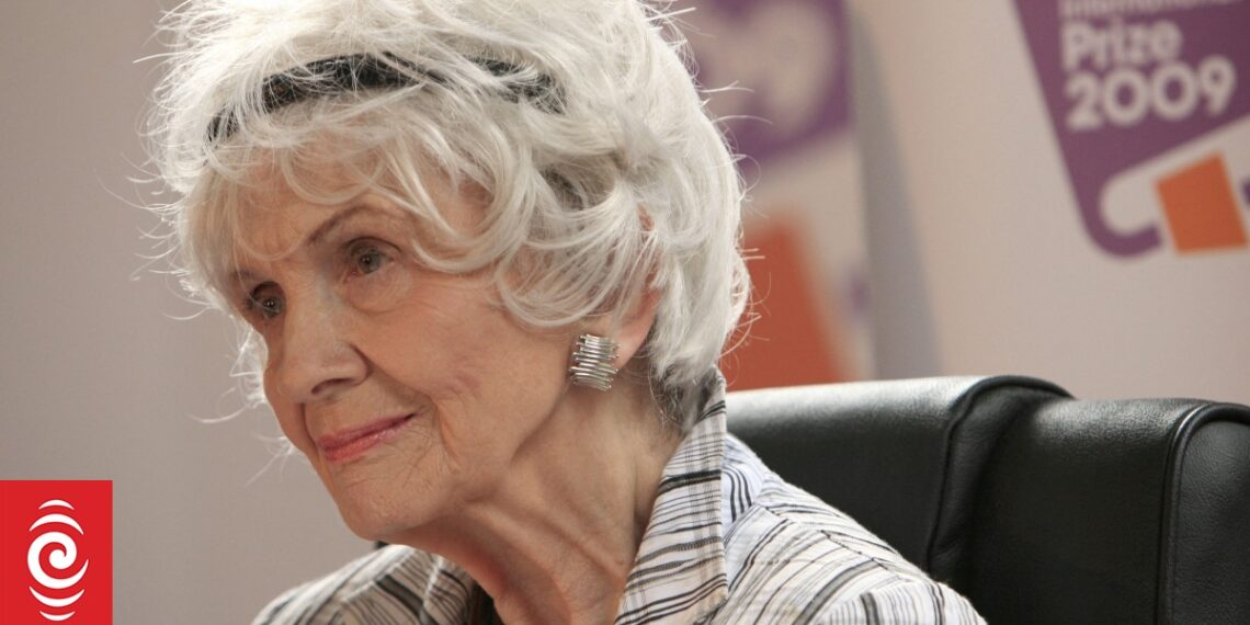 Alice Munro, Nobel literature winner revered as short story master, dies at 92