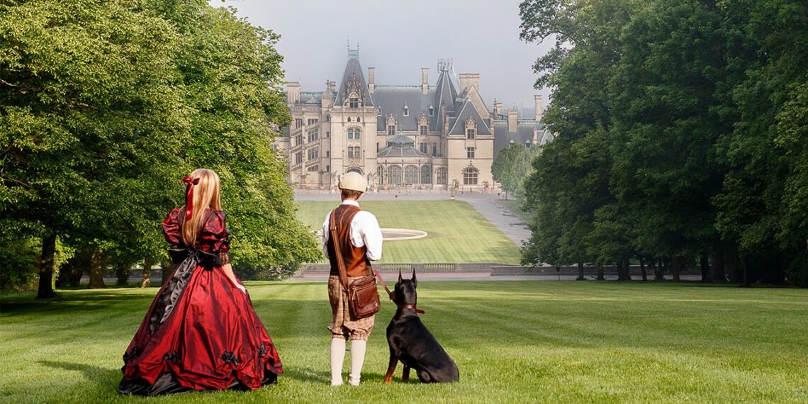 Serafina and the Black Cloak (Official Book Trailer)