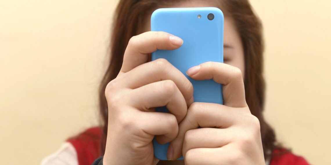 Social media linked to rise in mental health disorders in teens, survey finds