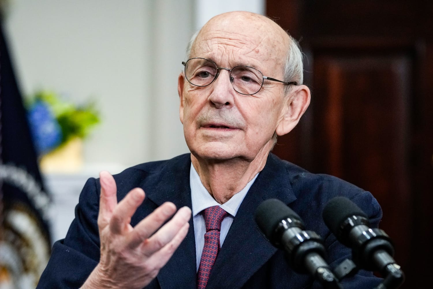 Justice Stephen Breyer’s new book ‘Reading the Constitution’ is an urgent cry Justice Stephen Breyer’s new book ‘Reading the Constitution’ is an urgent cry
