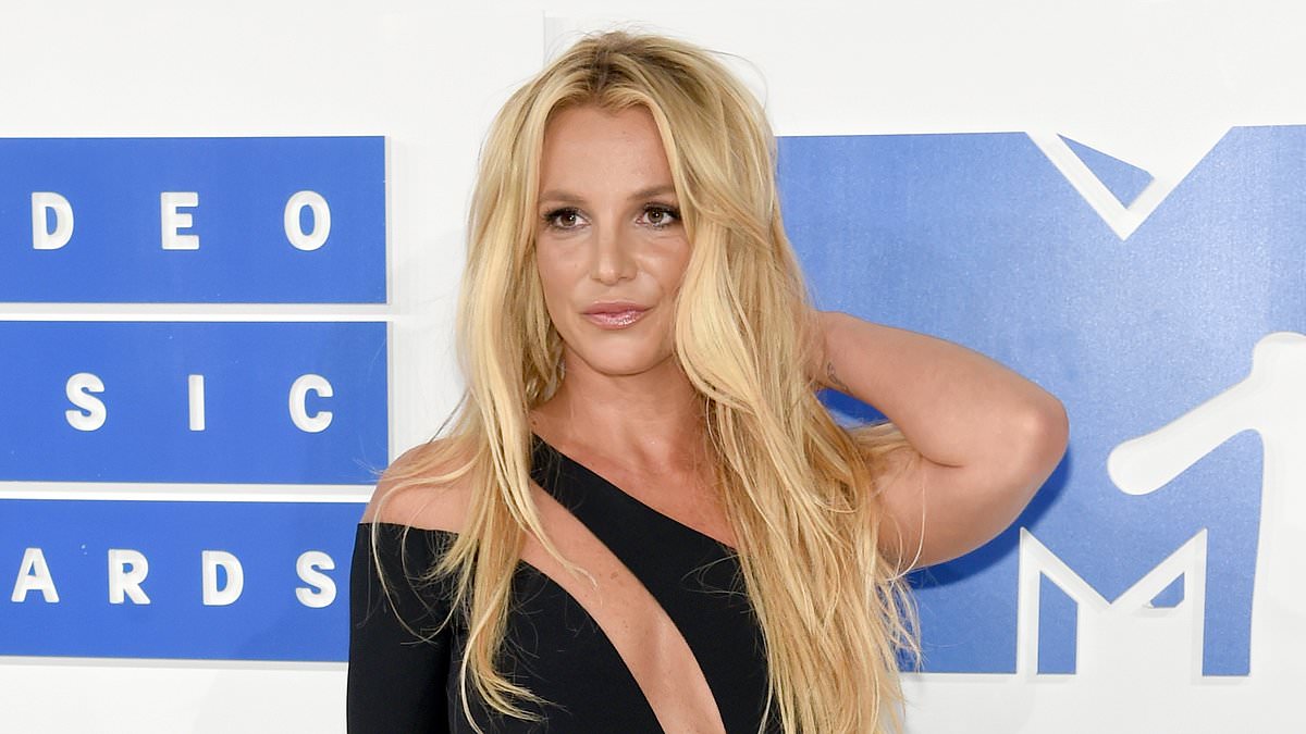 Britney Spears will NOT do any TV interviews to promote her book The Woman In Me… after sharing even reading her memoir aloud was traumatic Britney Spears will NOT do any TV interviews to promote her book The Woman In Me… after sharing even reading her memoir aloud was traumatic