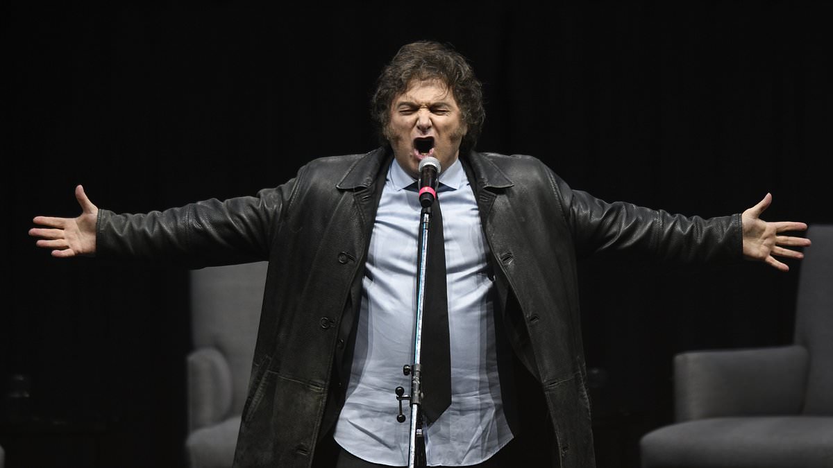Argentina’s President Javier Milei performs hard rock anthem in front of 10,000 screaming fans Argentina’s President Javier Milei performs hard rock anthem in front of 10,000 screaming fans