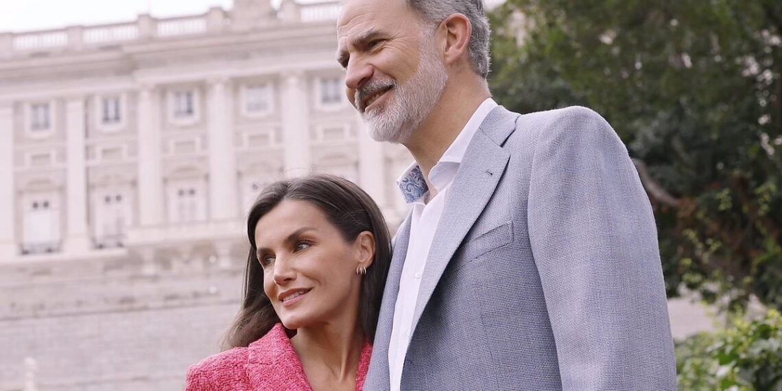 Queen Letizia dealt another blow as bombshell book claims King Felipe was ‘crushed and destroyed’ by her ‘infidelities’ Queen Letizia dealt another blow as bombshell book claims King Felipe was ‘crushed and destroyed’ by her ‘infidelities’