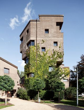 Evangelische Friedenskirche (Peace Church), Monheim-Baumberg, Germany. Architect: Walter Maria Förderer