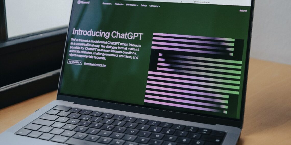 How to use ChatGPT to summarize a book or article