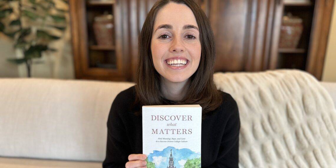 Elizabeth McColloch ‘17 on Her Journey to Publishing Creative Non-fiction Book