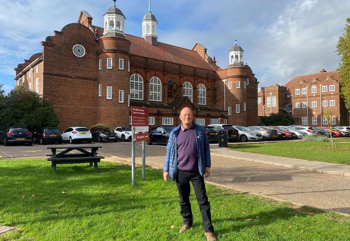 Former King’s Lynn King Edward VII student Andrew Stephen releases poetry collection