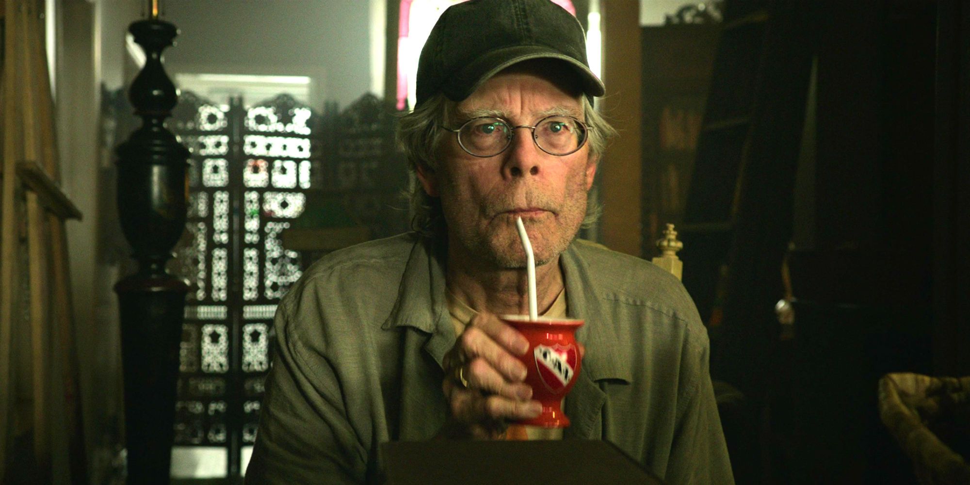 Stephen King cameo as the pawn shop owner in IT: Chapter Two
