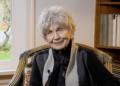 Short story giant Alice Munro dies, aged 92 Short story giant Alice Munro dies, aged 92