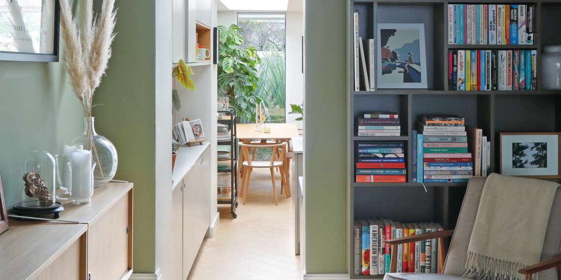 What are book nooks? These mini-scenes are taking over bookshelves across social media