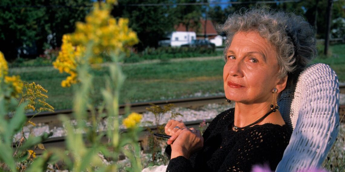 Alice Munro, Master of Short Story, Dies at 92