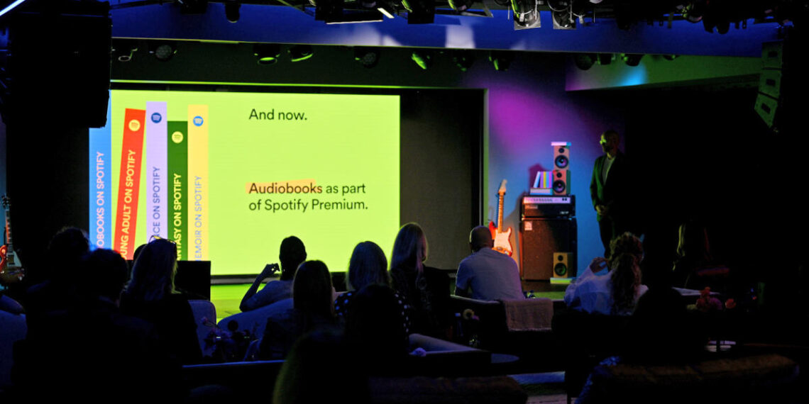 Spotify gives Premium subscribers free 15 hours of audiobook listening Spotify gives Premium subscribers free 15 hours of audiobook listening