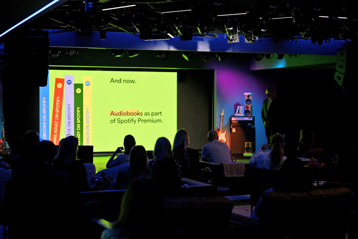 Spotify gives Premium subscribers free 15 hours of audiobook listening Spotify gives Premium subscribers free 15 hours of audiobook listening