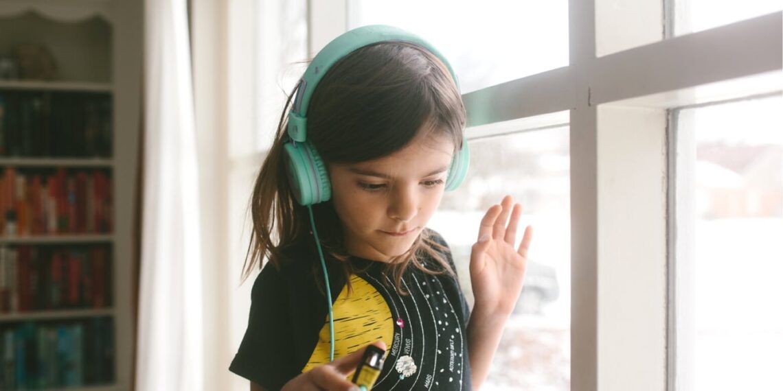 Experts Share How to Help Kids Love Audiobooks Experts Share How to Help Kids Love Audiobooks