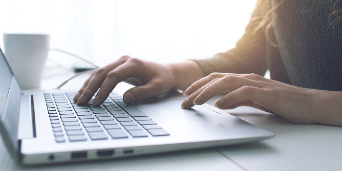 Successful business authors share tips for using AI in writing