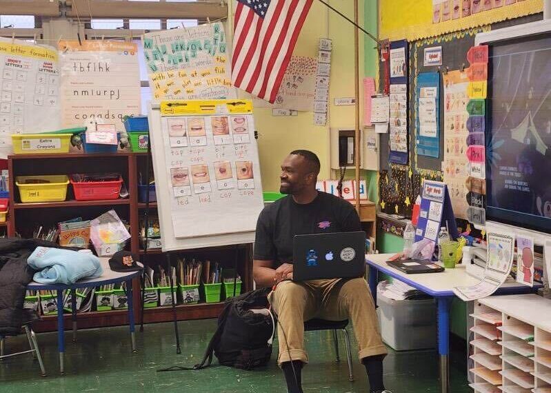 Award-winning author Jesse Byrd inspires students at Jackson Heights school through interactive book reading and writing workshop Award-winning author Jesse Byrd inspires students at Jackson Heights school through interactive book reading and writing workshop