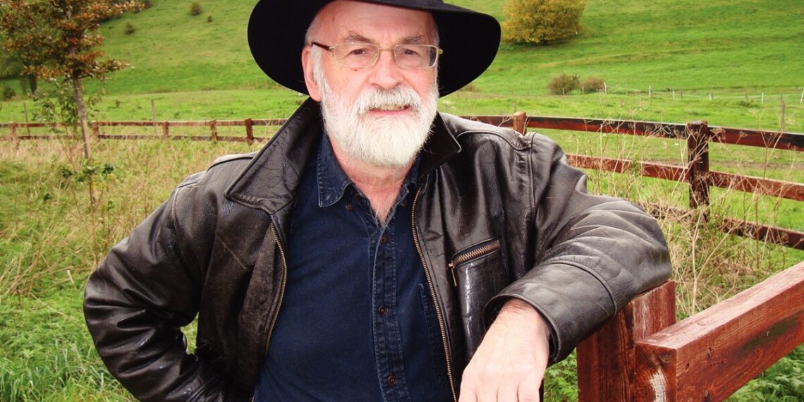 With Fading Memory, Terry Pratchett Revisits ‘Carpet People’ With Fading Memory, Terry Pratchett Revisits ‘Carpet People’