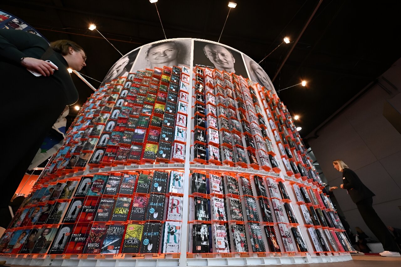 Did a computer write this? Book industry grapples with AI Did a computer write this? Book industry grapples with AI