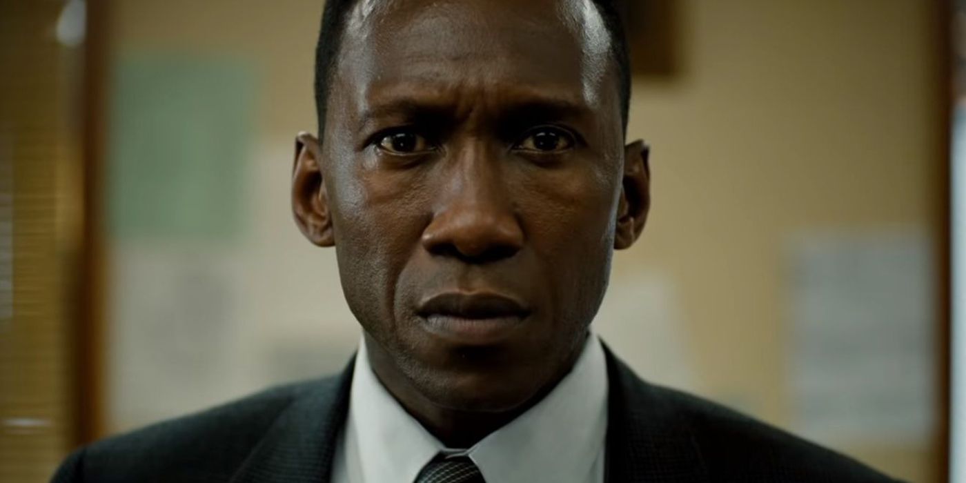 A close up of Mahershala Ali in True Detective Season 3.