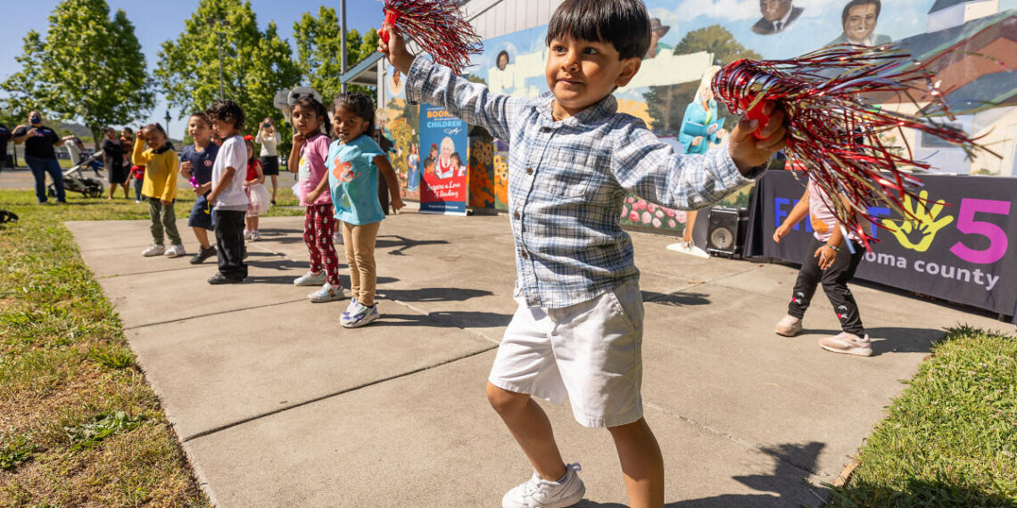 Imagination Library to offer free bilingual books to Sonoma County kids under 5 Imagination Library to offer free bilingual books to Sonoma County kids under 5