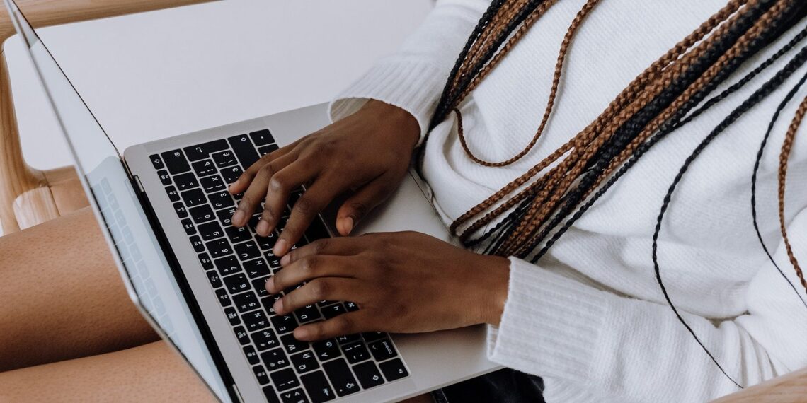 7 Wattpad Alternatives That Readers and Writers Should Consider Using 7 Wattpad Alternatives That Readers and Writers Should Consider Using