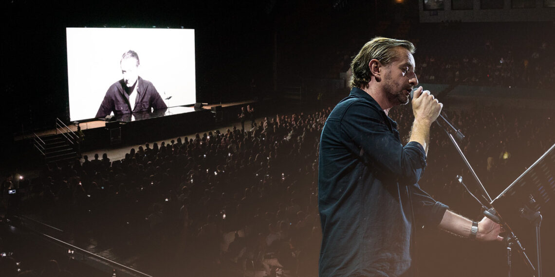 Serhiy Zhadan gathers 4,000 poetry lovers at the poetry evening in Kyiv