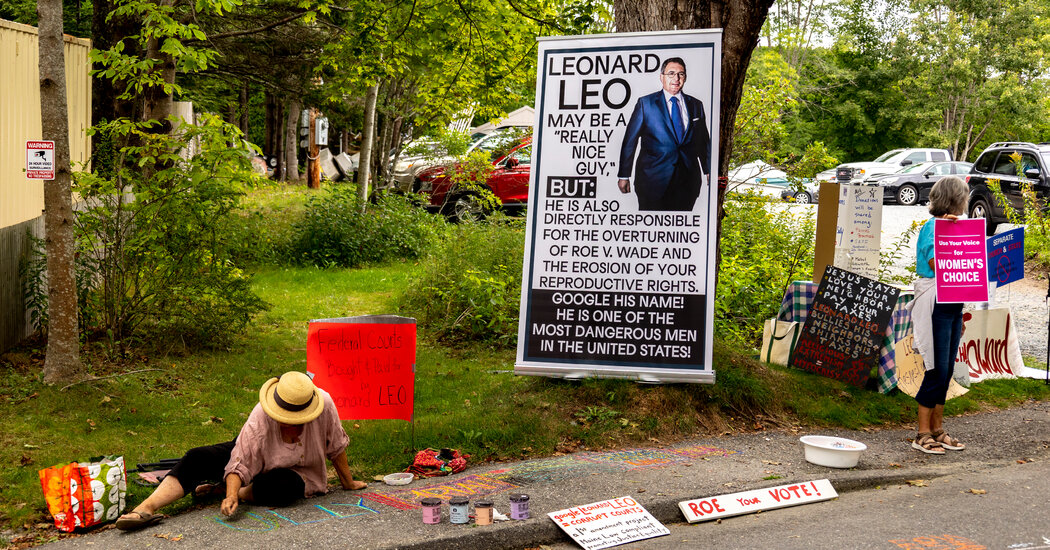 Book Review: ‘The Fall of Roe,’ by Elizabeth Dias and Lisa Lerer Book Review: ‘The Fall of Roe,’ by Elizabeth Dias and Lisa Lerer