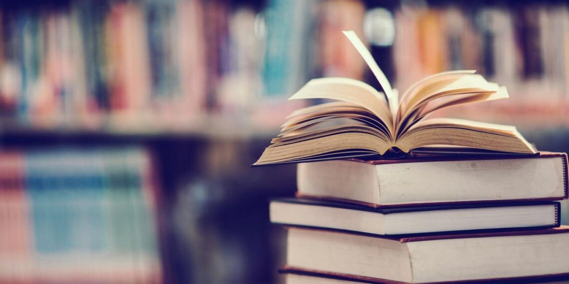 An ABC News Anchor Comes Out Of Retirement To Host A Book-Lovers Podcast