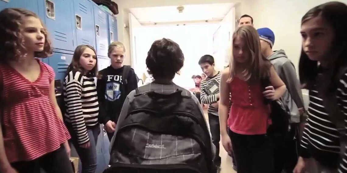 Wonder book trailer – R.J. Palacio (UK version)