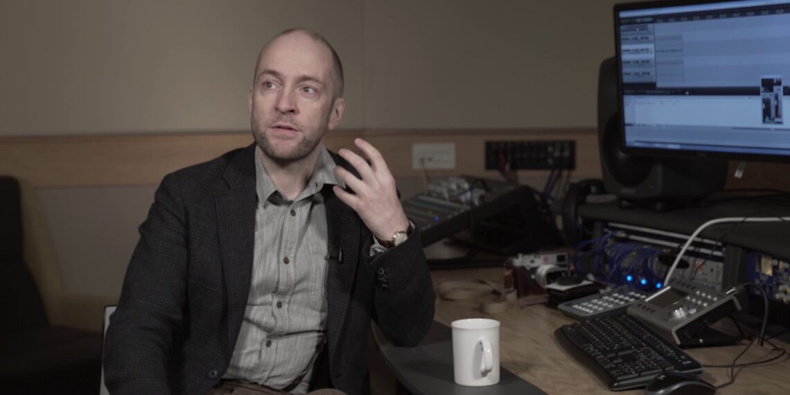 An interview with Derren Brown, Author of ‘ Happy’ An interview with Derren Brown, Author of ‘ Happy’