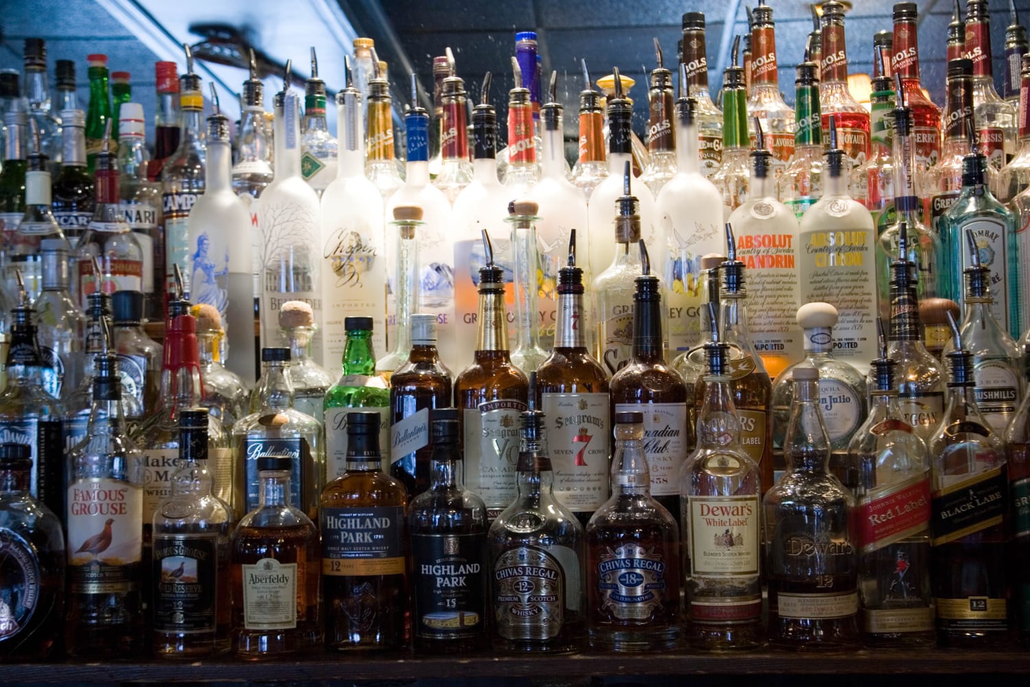 To cope with pandemic stress, many women turned to alcohol, continuing a worrying trend To cope with pandemic stress, many women turned to alcohol, continuing a worrying trend