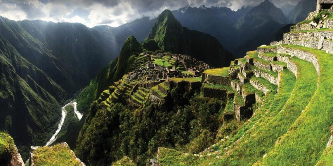 Author offers reasons to travel in new book Author offers reasons to travel in new book