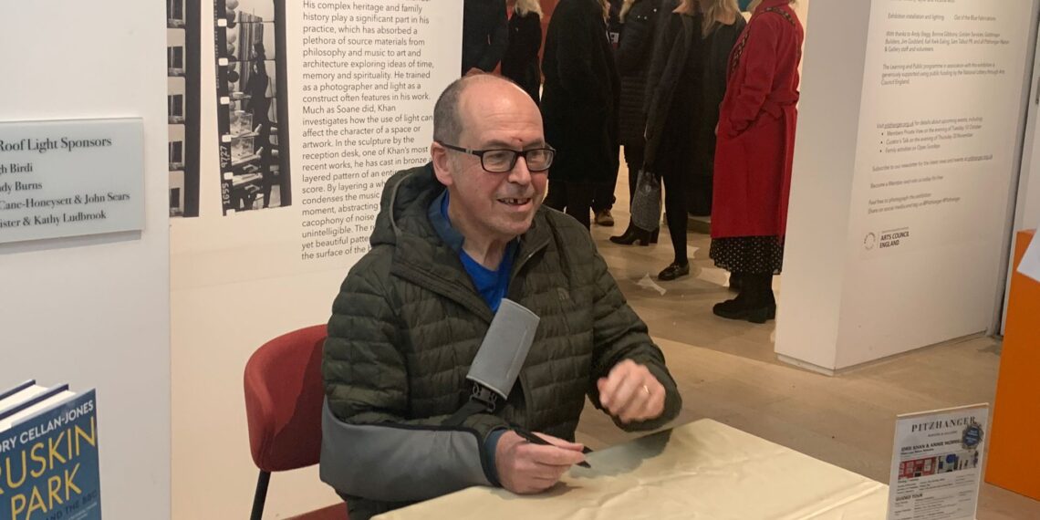 Ealing Book Festival launches with engaging Ruskin Park talk and book signing from Rory Cellan-Jones – EALING.NEWS – The Voice of Ealing 7 towns