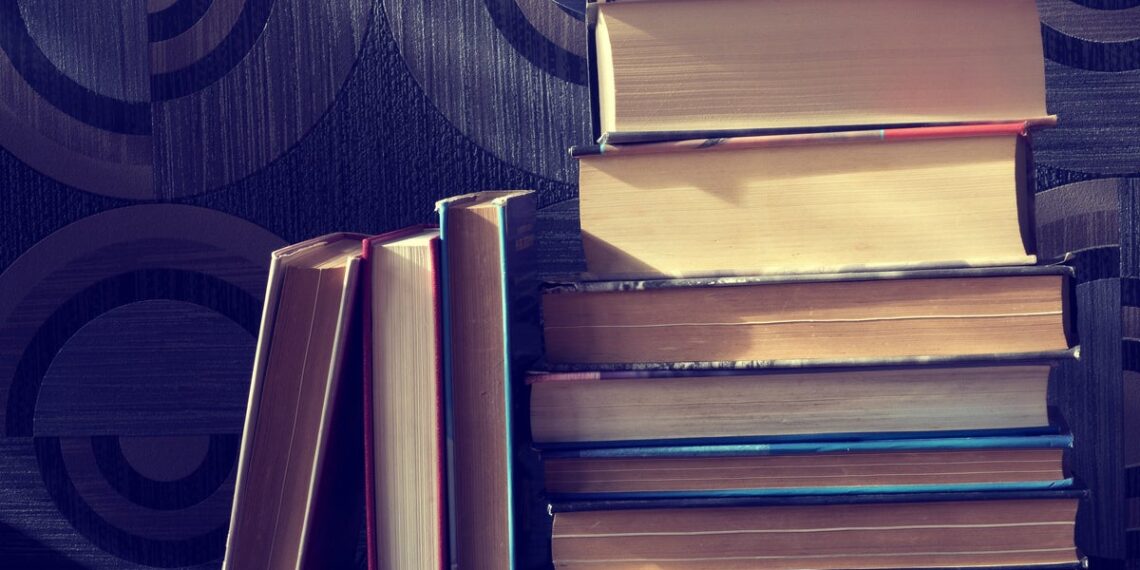 3 Poetry Anthologies You Should Read