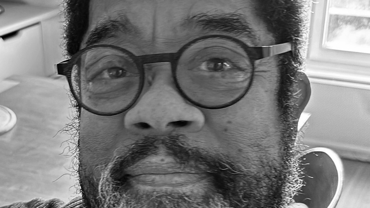 André Alexis Reads Alice Munro