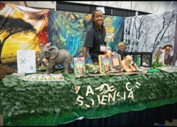 Teen author promotes innovation in children’s literature – Daily Press