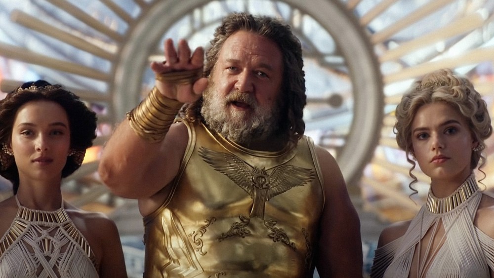 Russell Crowe Slams Actors Chasing ‘Life-Changing’ Comic Book Movies Russell Crowe Slams Actors Chasing ‘Life-Changing’ Comic Book Movies