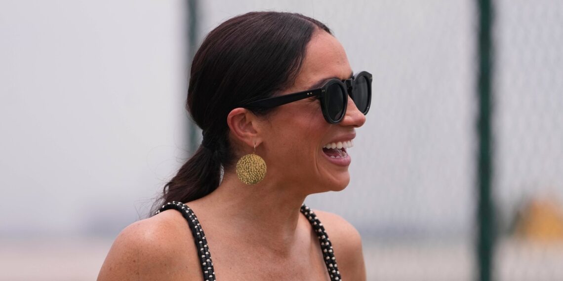 Meghan Markle was ‘irritated’ to discover that Beckhams had ‘more wealth than herself,’ new book claims | World News