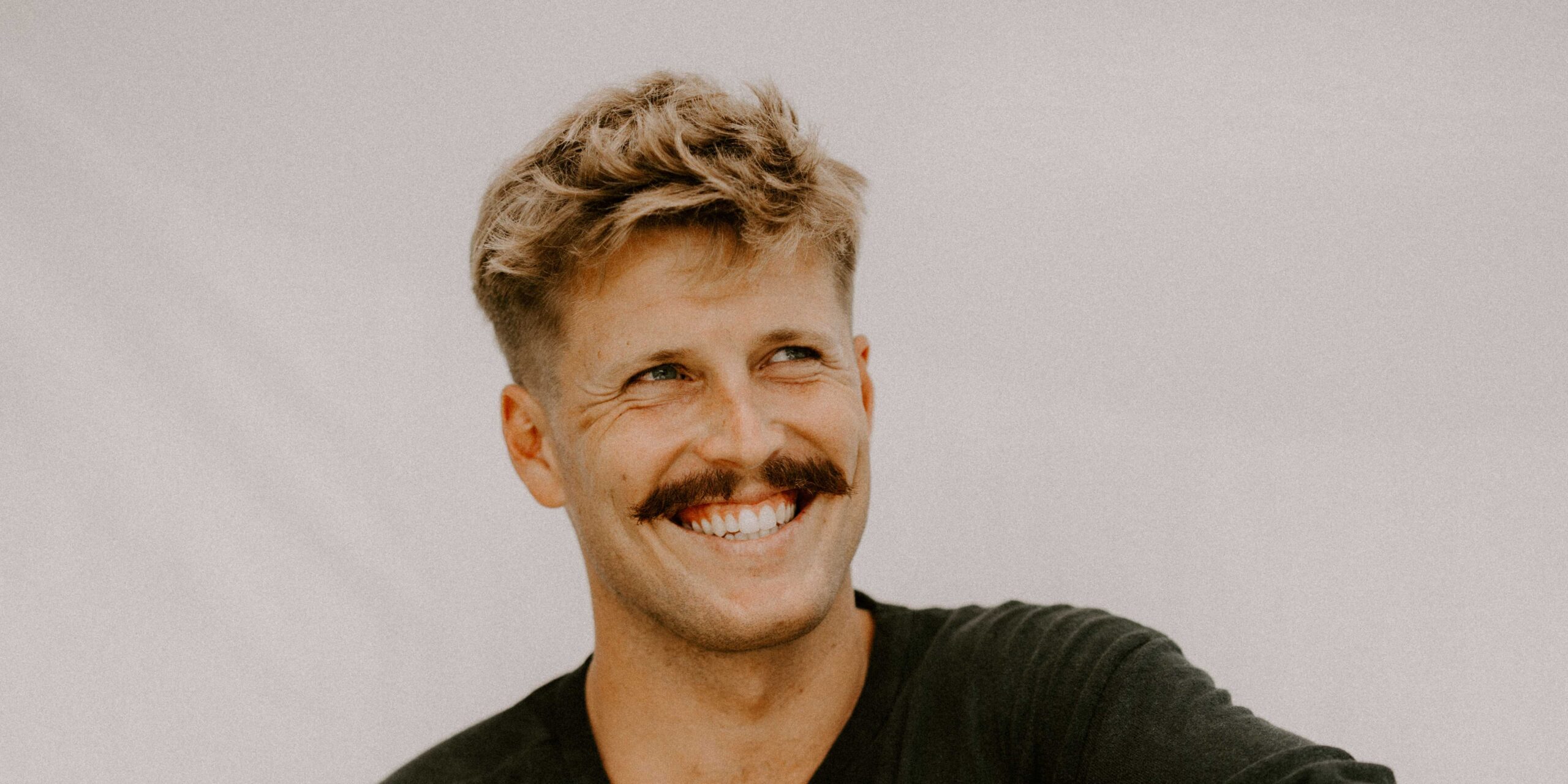 Ziggy Alberts announces second book of poetry, sun memos – Texx and the City