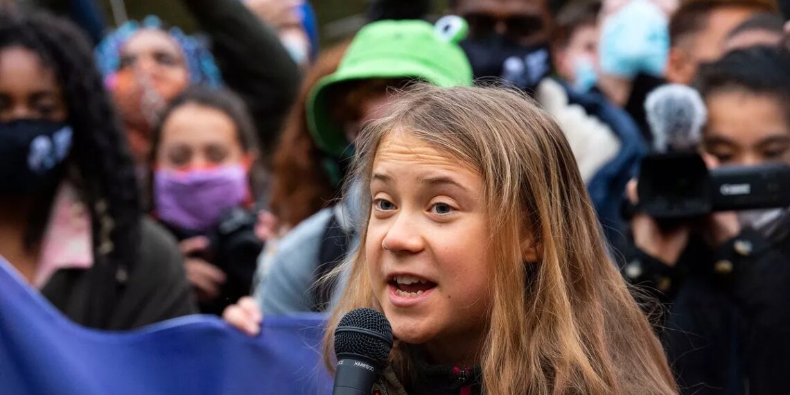Authors walk out of Edinburgh book festival event in protest at fossil fuel link Authors walk out of Edinburgh book festival event in protest at fossil fuel link