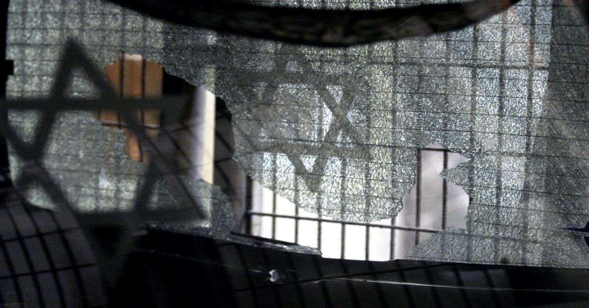 30 essays trace a problem that affects society as a whole: Everyday Anti-Semitism in Turkey | Gerrit Wustmann – Qantara.de 30 essays trace a problem that affects society as a whole: Everyday Anti-Semitism in Turkey | Gerrit Wustmann – Qantara.de