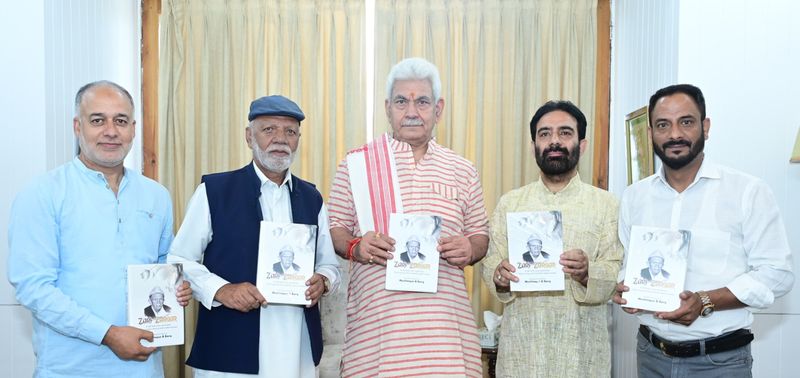 LG releases Mushtaque Barq’s books “Zarf Zargar” & “Exploring Vimal’s Rahi” LG releases Mushtaque Barq’s books “Zarf Zargar” & “Exploring Vimal’s Rahi”