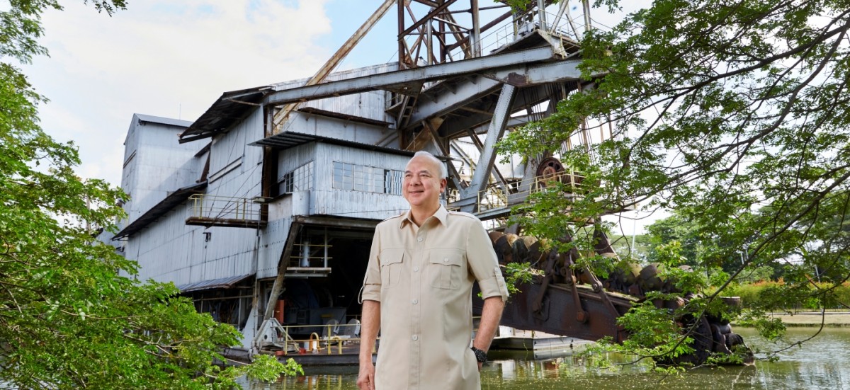HRH Sultan Nazrin Shah’s new book documents the ebbs and flows of globalisation in his state of Perak HRH Sultan Nazrin Shah’s new book documents the ebbs and flows of globalisation in his state of Perak