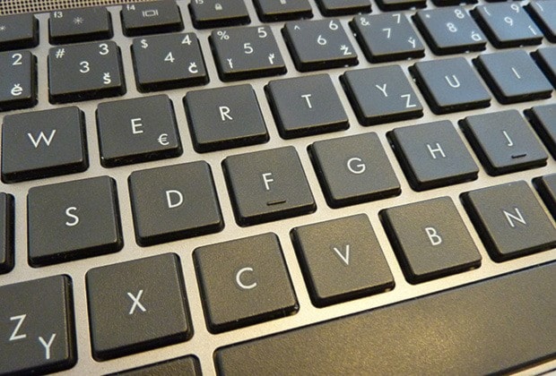 MELANIE MINTY: Young writers, Surrey Libraries has a contest for you