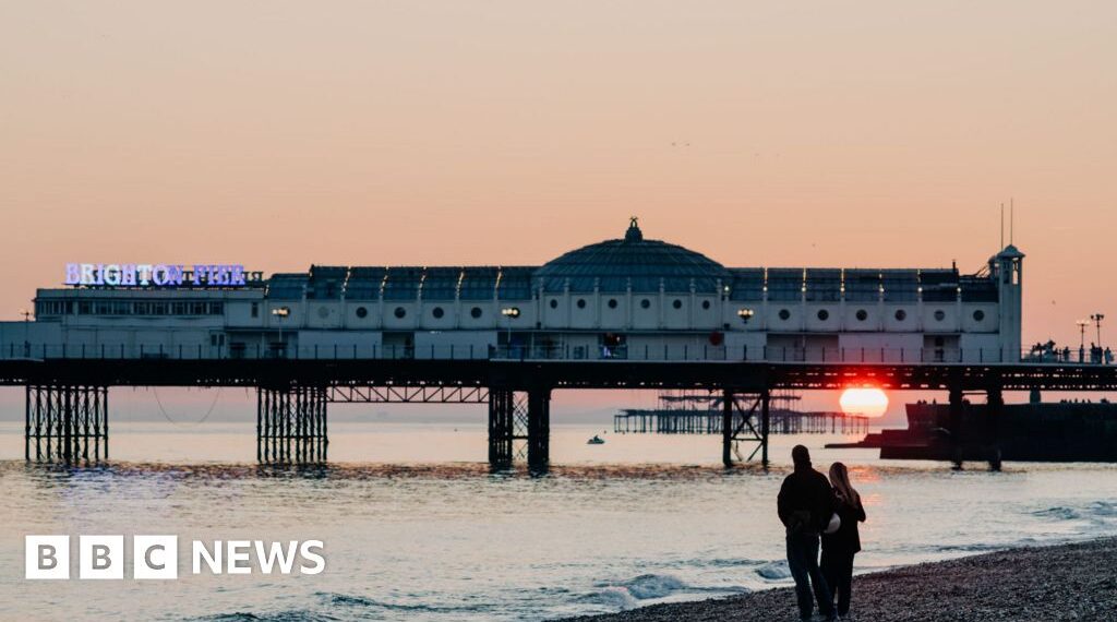 Trainspotting author Irvine Welsh launches book set in Brighton Trainspotting author Irvine Welsh launches book set in Brighton
