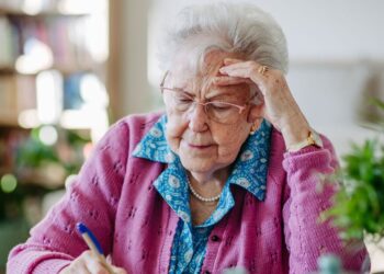 Expert says two lifestyle changes will cut the risk of dementia