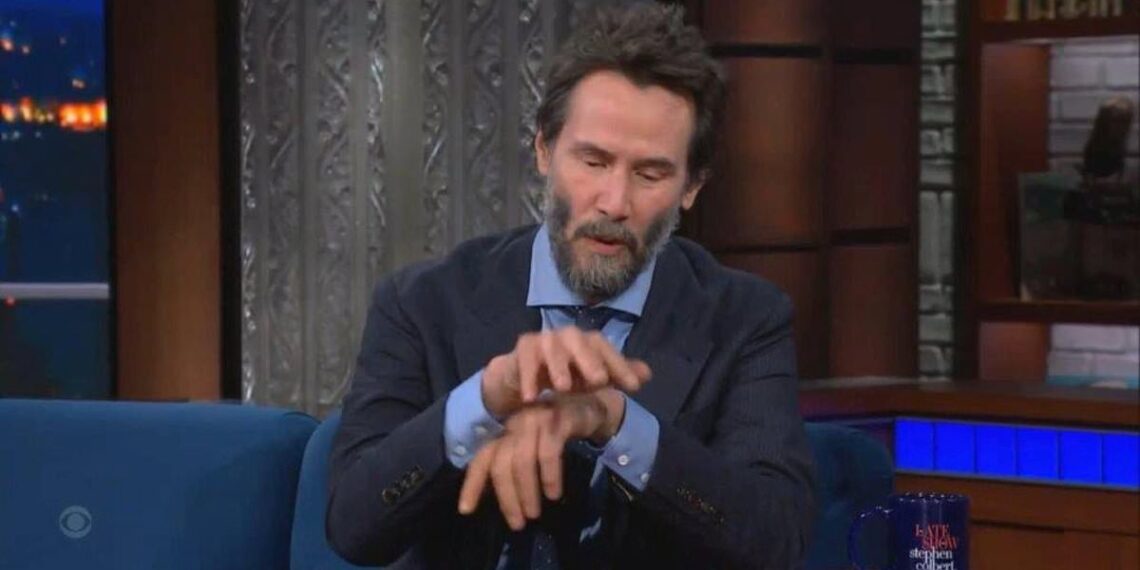 Keanu Reeves dramatically demonstrates how he broke his kneecap while filming comedy movie