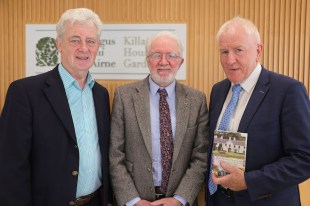 Alice McLoughlin Book Launch4 Padruig O'Sullivan, NPWS Conservation Ranger, former minister Jimmy Deenihan and Minister Malcolm Noonan